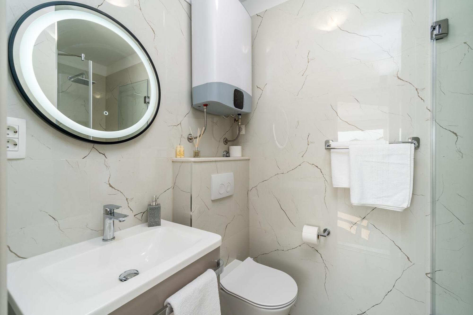Rooms Vedrana (Adults Only) بودْسْتغانا الغرفة الصورة